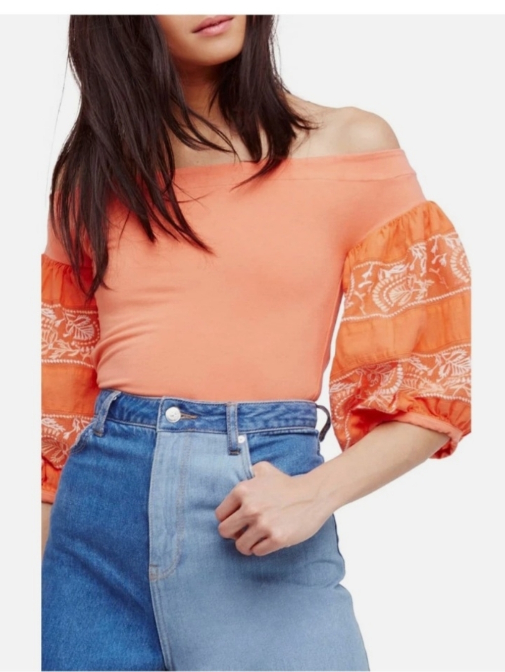 Off-Shoulder Embroidered Puff-Sleeve Top in Coral Sz M